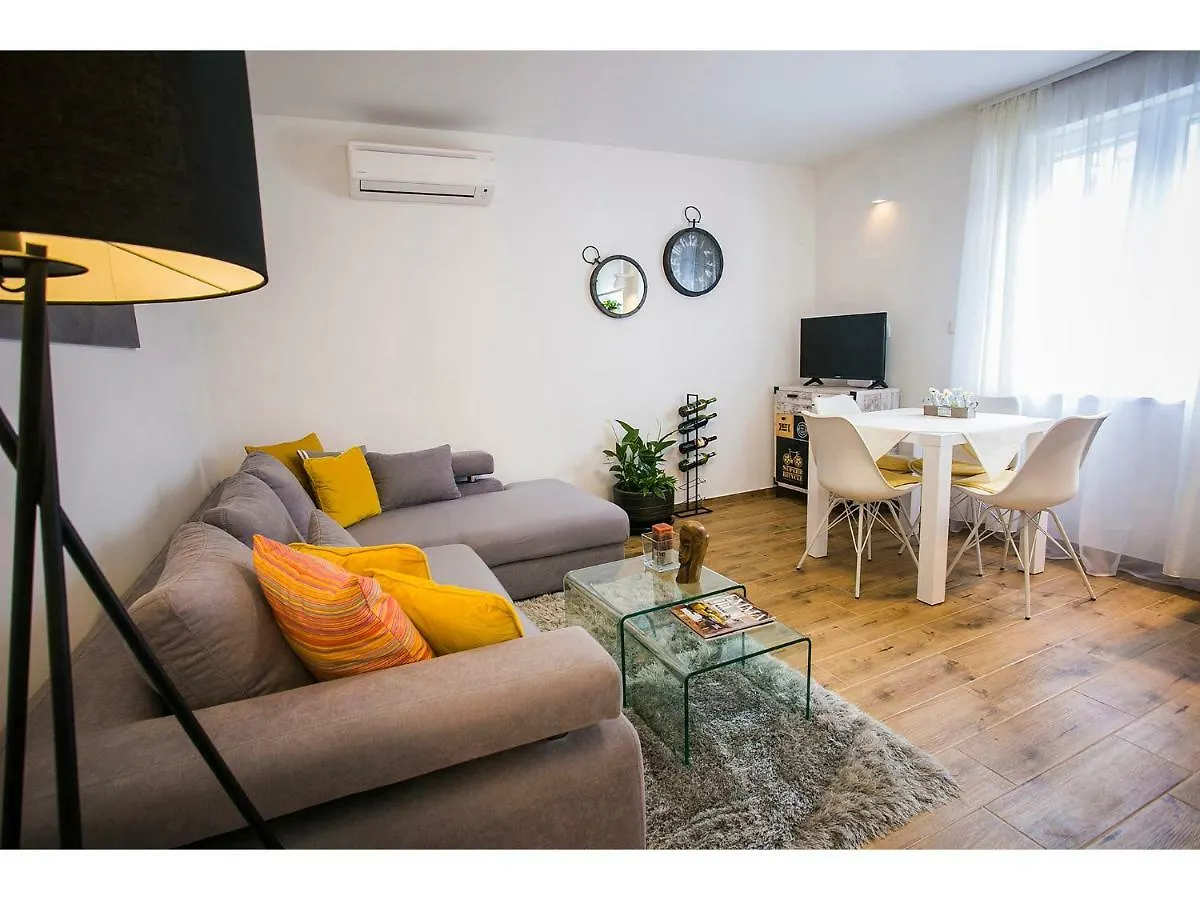 Sweet Apartment In Center Of Split